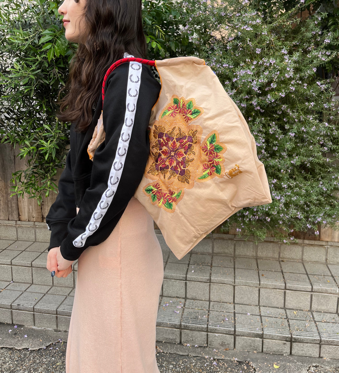 Hawaiian quilts hibiscus(キャシー中島コラボハワイアンキルト