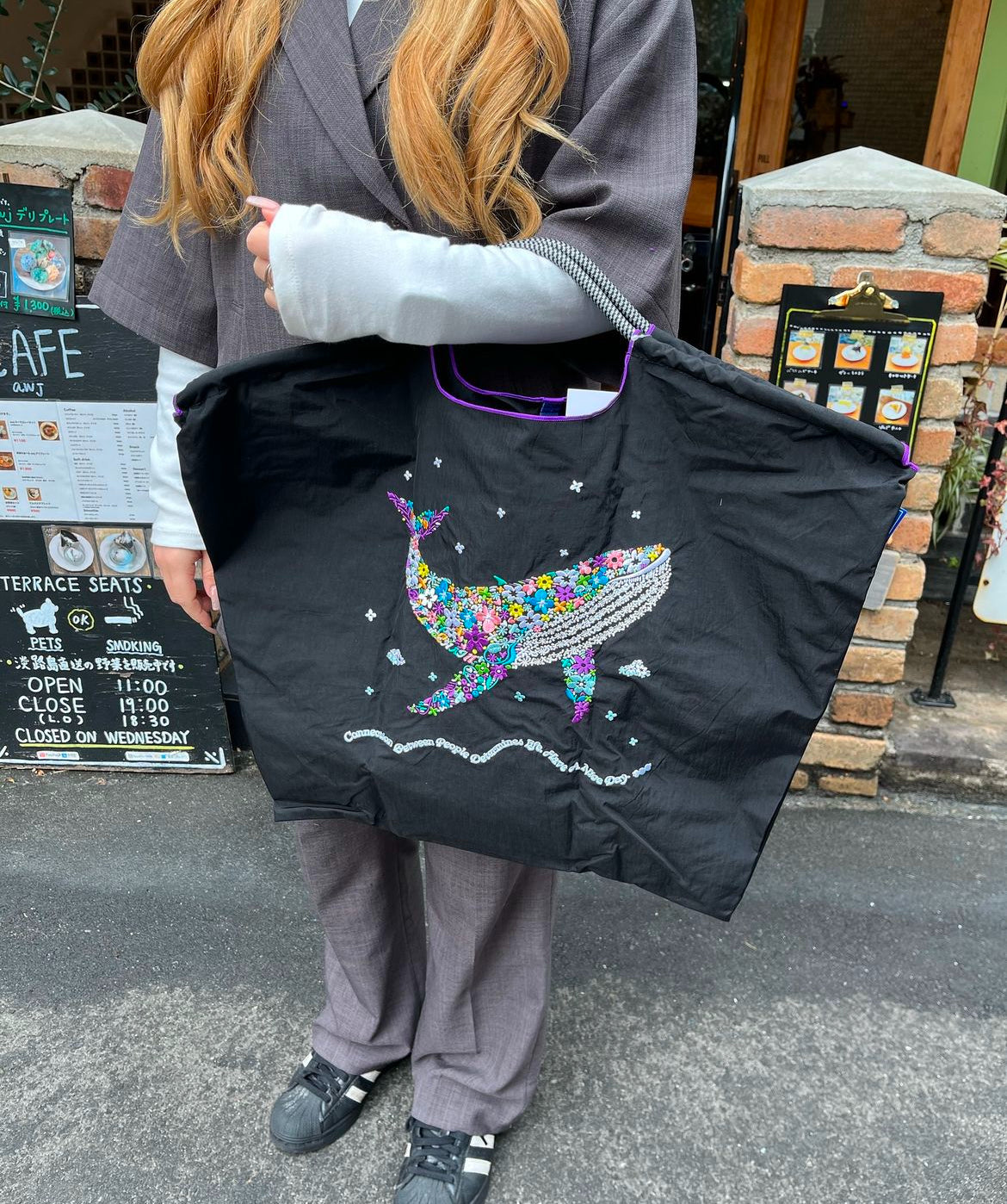F.Whale(花柄クジラ）L#01 BLACK-301154