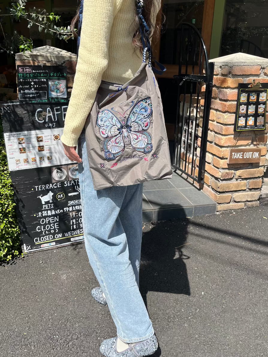 Papillon(蝶）M#85 F/GRAY-301080